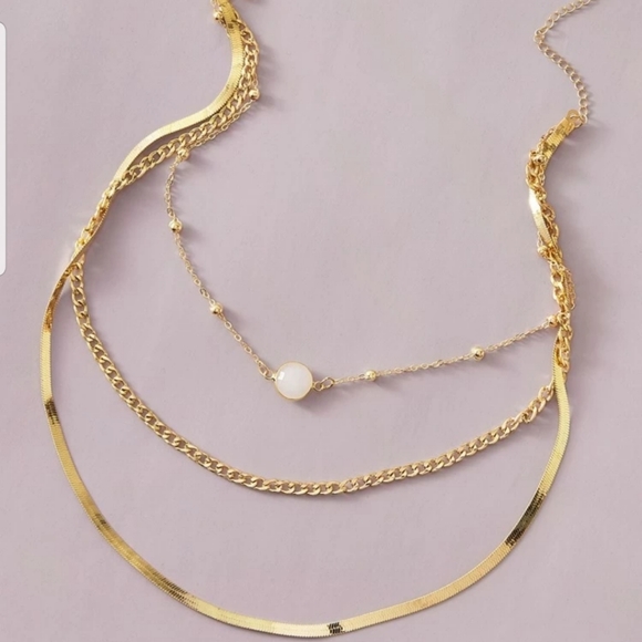 *Margot* Layered Chain Necklace - Picture 4 of 4